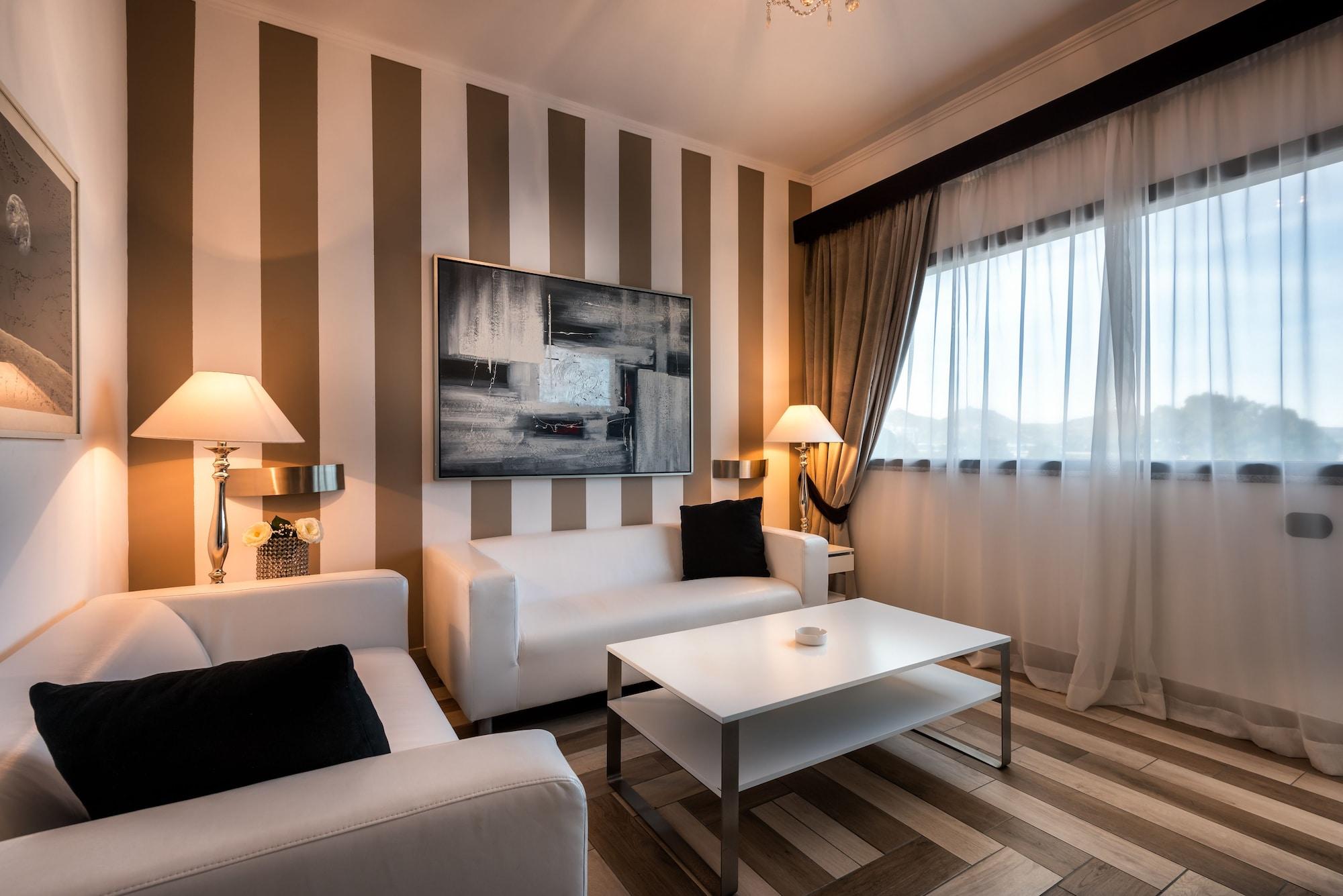 Hotel Martini Olbia Extérieur photo