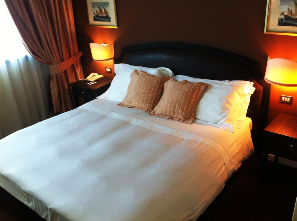 Hotel Martini Olbia Extérieur photo