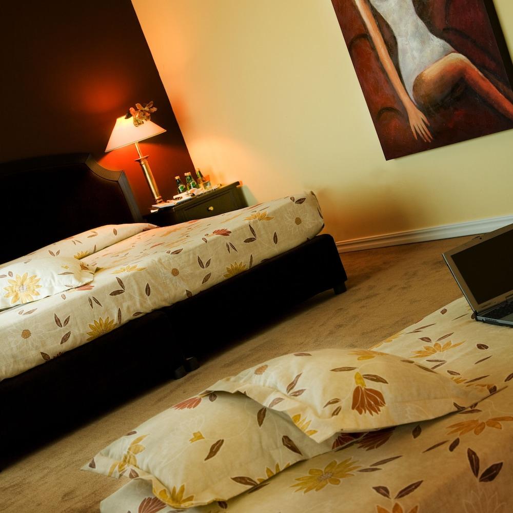 Hotel Martini Olbia Extérieur photo